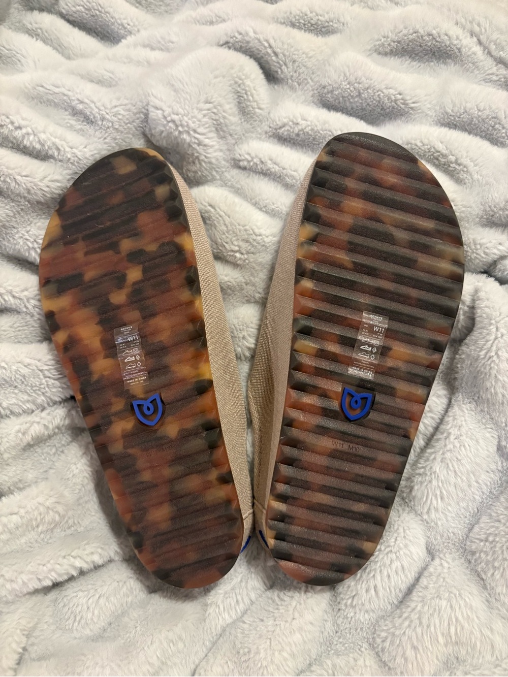 💖SPOTLIGHT💖NWOT Rothy’s Casual Clog in Dove - Picture 9 of 10